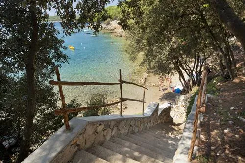 camping-baldarin-nerezine-krfvz