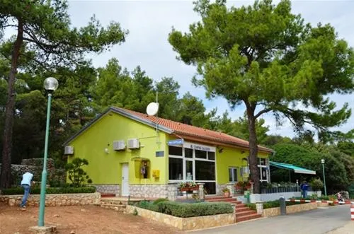 camping-baldarin-nerezine-qrvl6