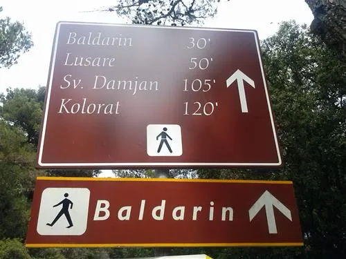 camping-baldarin-nerezine-ynxvq