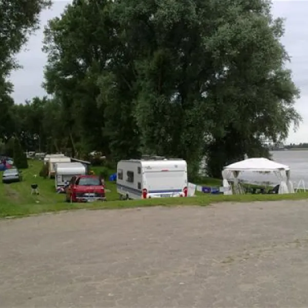 camping-strandterrasse-dormagenstrzelberg-32kcw