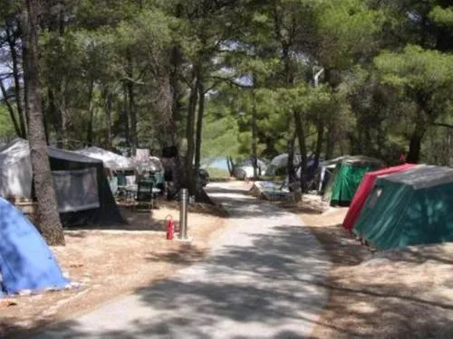 camping-grebisce-jelsa-brxkr