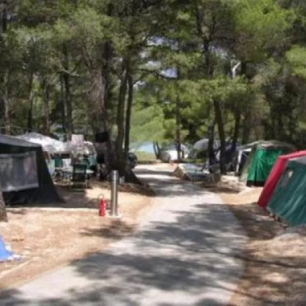 camping-grebisce-jelsa-brxkr