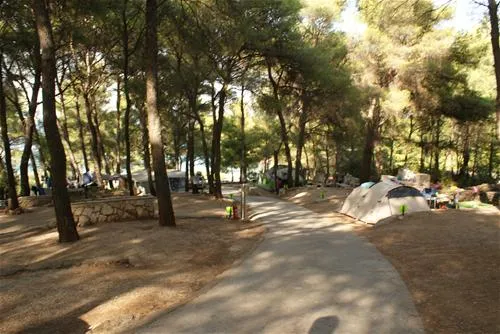 camping-grebisce-jelsa-sirsh