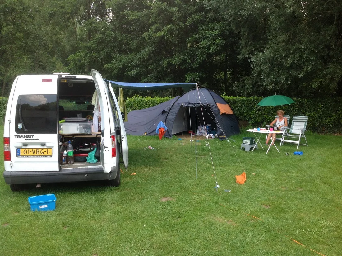 camping-la-fontaine-des-clercs-montreuil-2c3tf