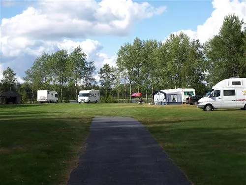 trollforsen-campingstugorhusbilar-gargns-nozpw