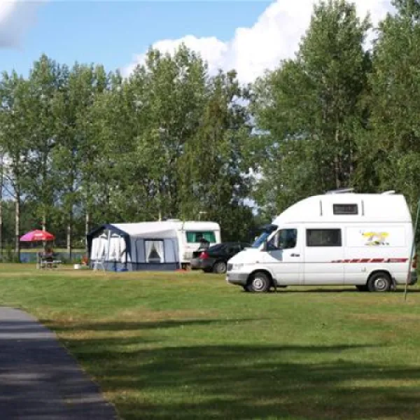 trollforsen-campingstugorhusbilar-gargns-si7rm
