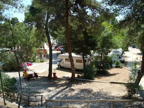 campeggio-punta-lunga-vieste-del-gargano-gvoxa
