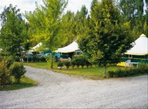 flower-camping-lac-de-bonnefon-naucelle-iq6ci