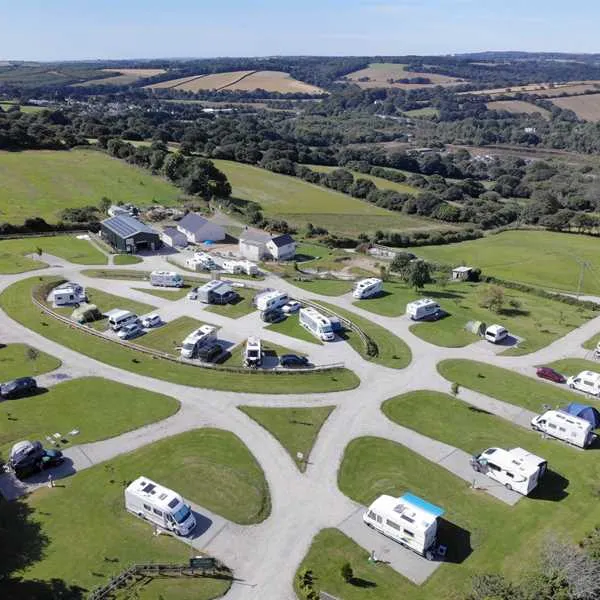 carnon-downs-caravan-and-camping-park-truro-ivpqn