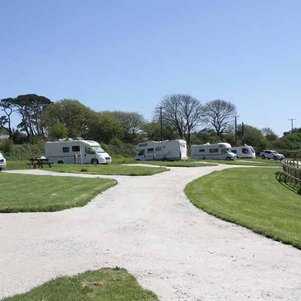 carnon-downs-caravan-and-camping-park-truro-rna1g