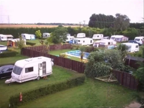 parklands-caravan-and-camping-park-cambridgshire-foqbu