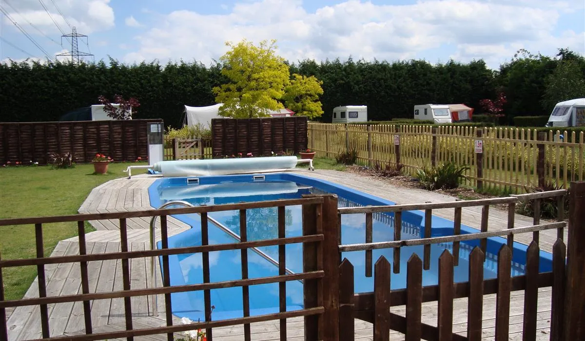 parklands-caravan-and-camping-park-cambridgshire-rxvec