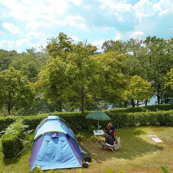 camping-municipal-pont-du-dognon-saint-laurent-les-eglises-kjuig