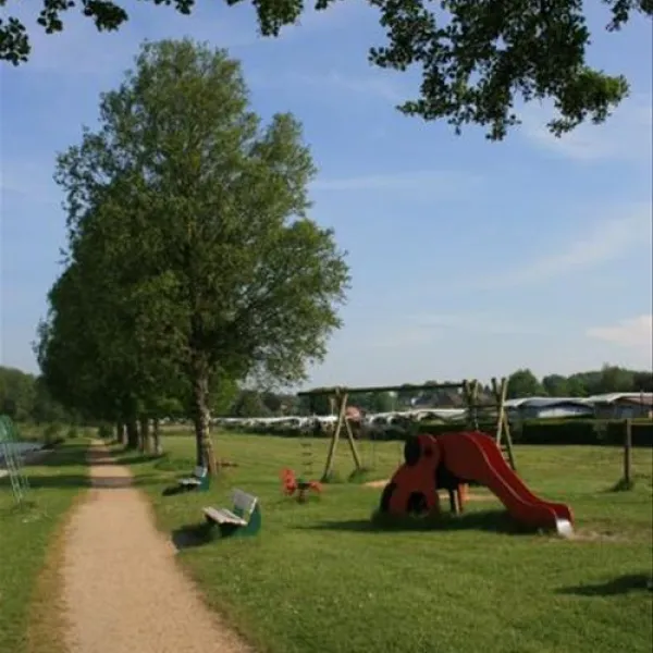 camping-seeblick-dersau-holstein-cb0fh