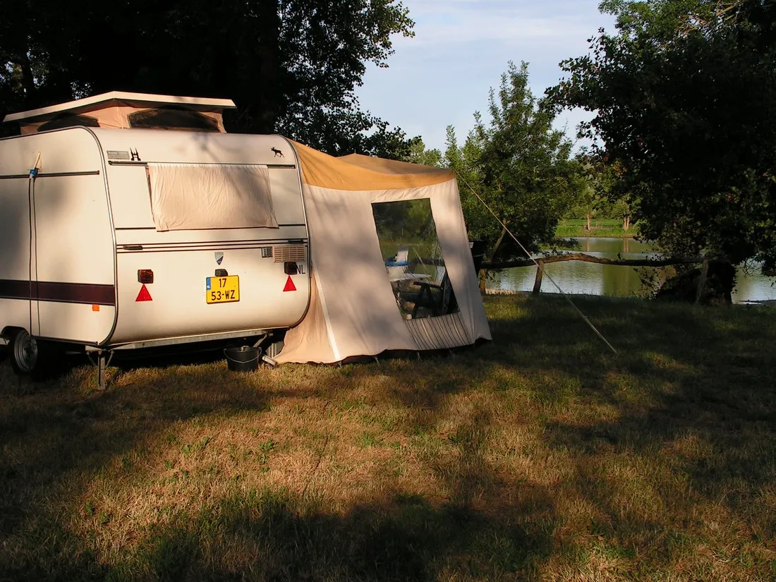 camping-municipal-des-bords-de-loire-chouze-sur-loire-aeg9h