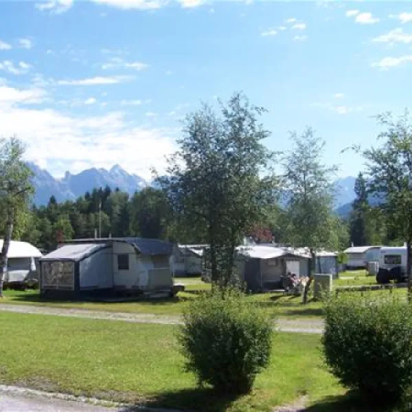 camping-neunbrunnen-am-waldsee-maishofen-qoewa