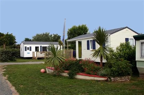 flower-camping-les-genets-penmarch-jmc2h