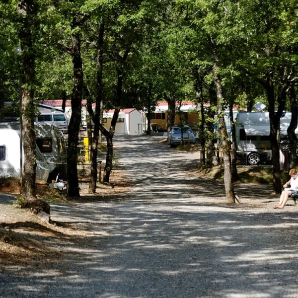 campeggio-la-montagnola-sovicille-siena-qrktg