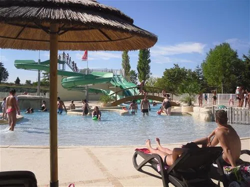 flower-camping-lac-de-thoux-st-cricq-thoux-a24z2