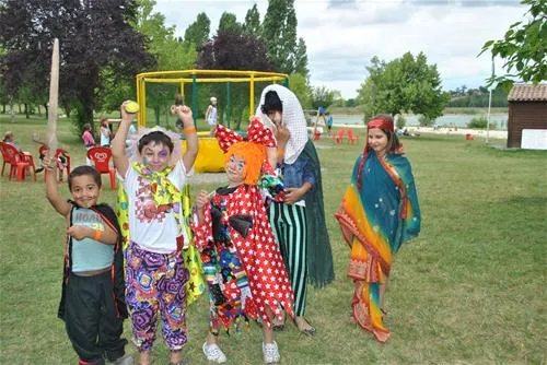 flower-camping-lac-de-thoux-st-cricq-thoux-husyx