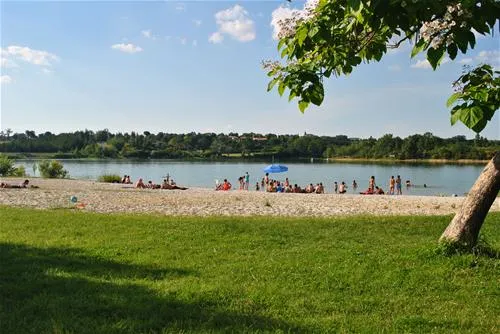 flower-camping-lac-de-thoux-st-cricq-thoux-qcn8d