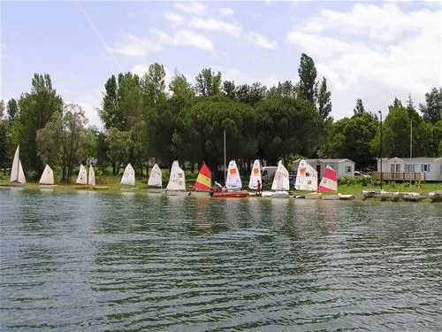 flower-camping-lac-de-thoux-st-cricq-thoux-thwfm