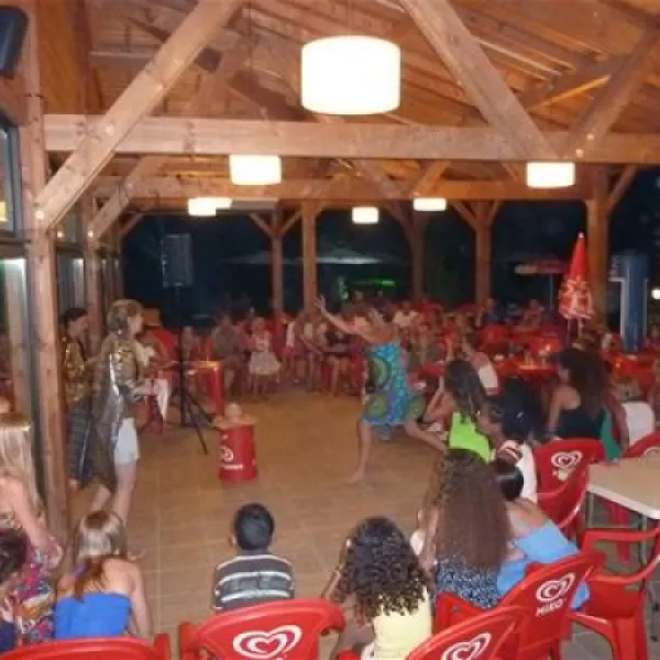 flower-camping-lac-de-thoux-st-cricq-thoux-wvrfi
