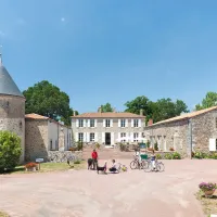domaine-des-forges-avrill-16d0v