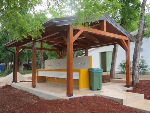 camping-park-mareda-novigrad-kuvqa