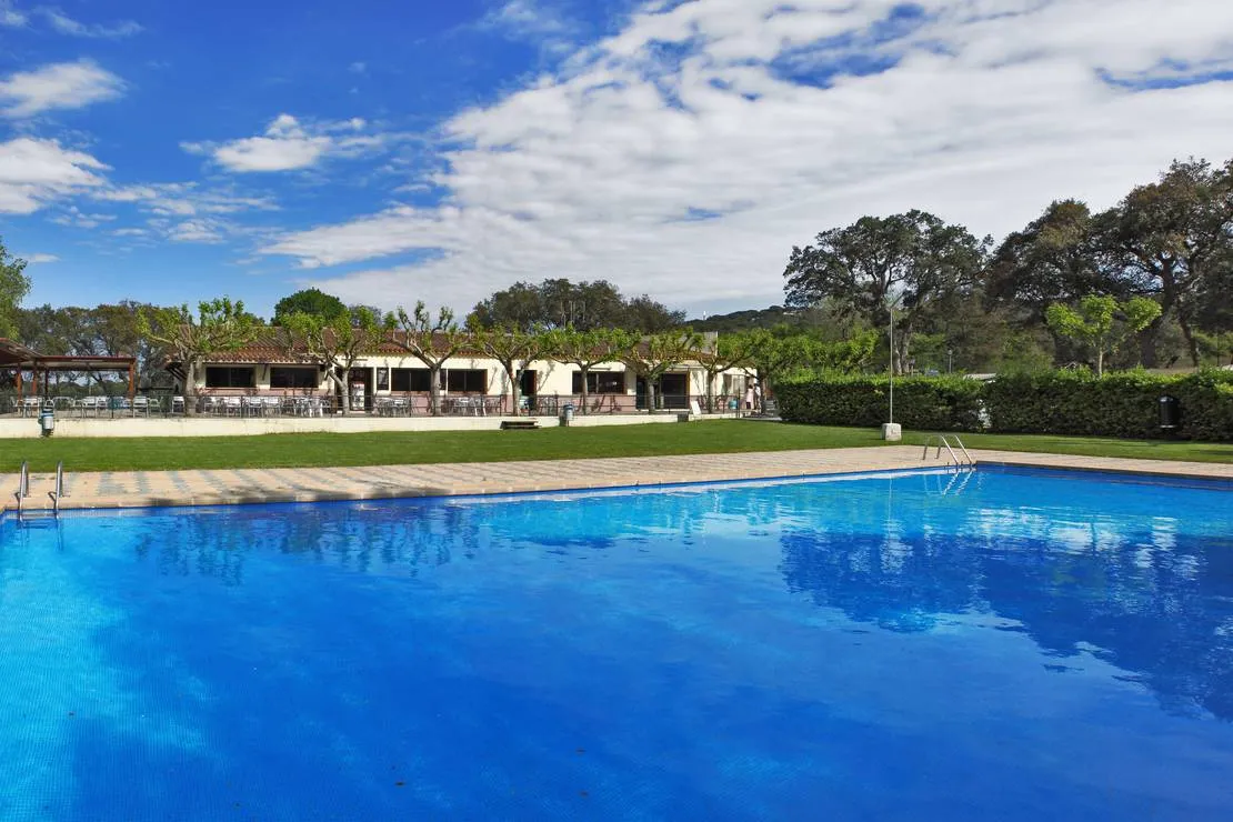 camping-castell-daro-castell-platja-daro-vhx2y