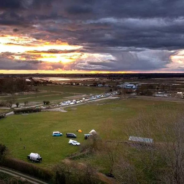 Ferrygate Camping