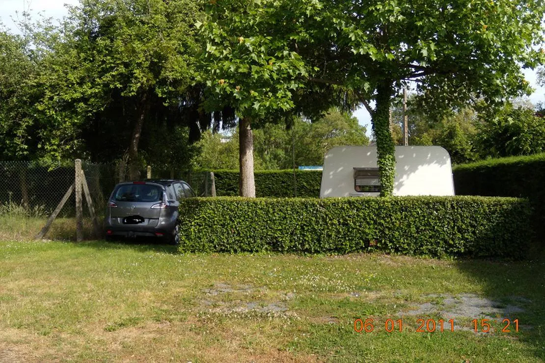 camping-municipal-le-val-darroux-toulon-sur-arroux-jwfhh