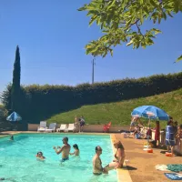 vivacamp-la-grappe-fleurie-fleurie-rhone-inwpy