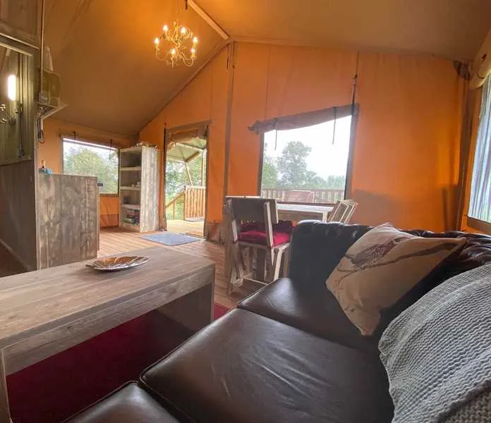 bozedown-boltholes-reading-lw3js