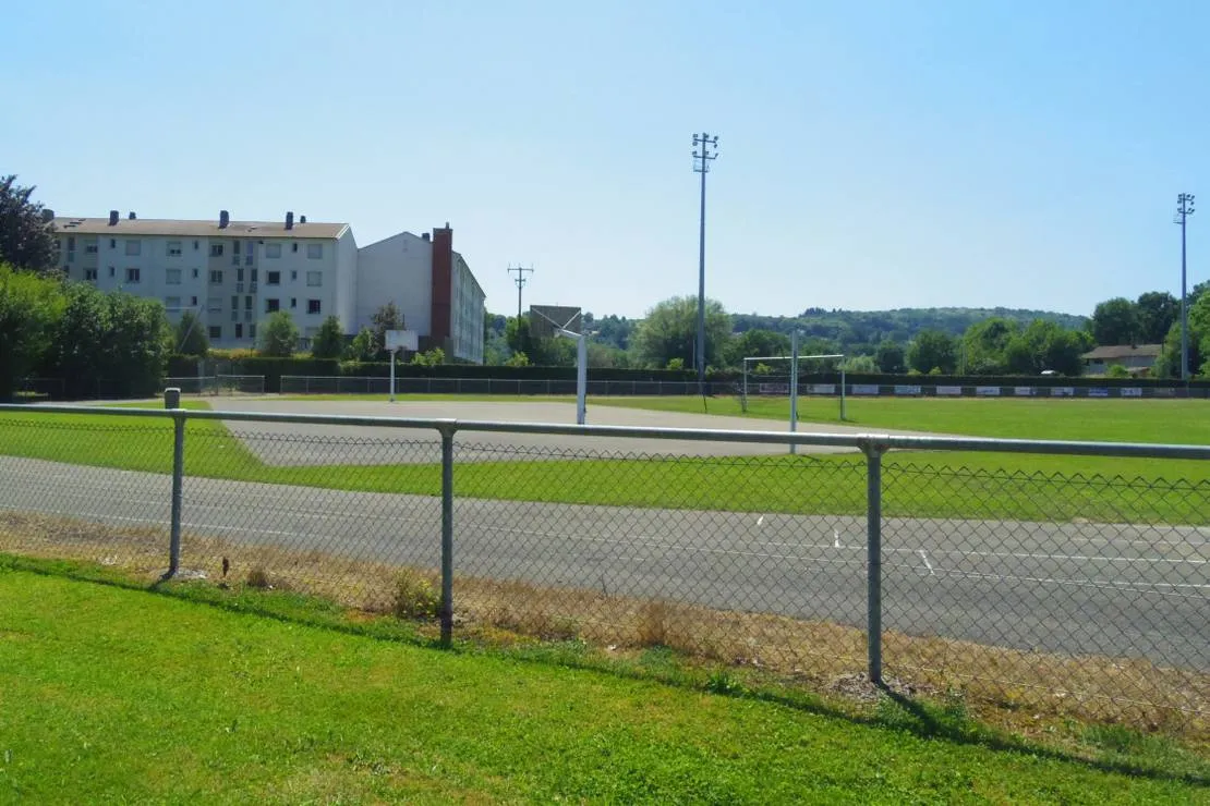 camping-municipal-la-rivoirette-morestel-0irga