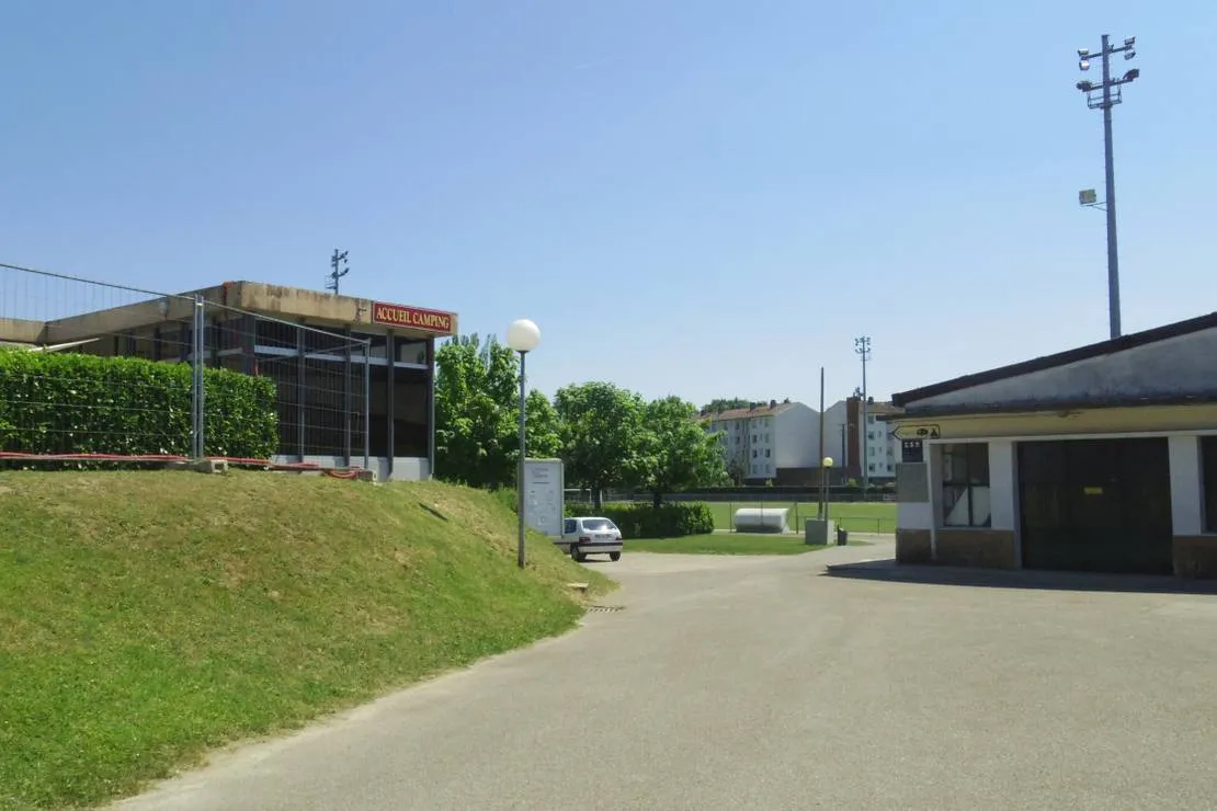 camping-municipal-la-rivoirette-morestel-gs6lc