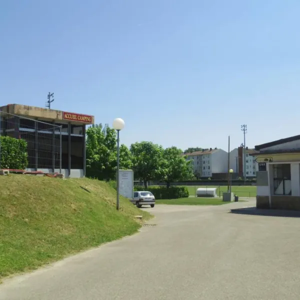 camping-municipal-la-rivoirette-morestel-gs6lc