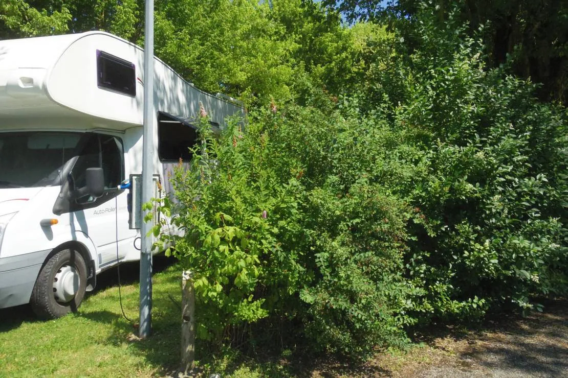 camping-municipal-la-rivoirette-morestel-qipbs