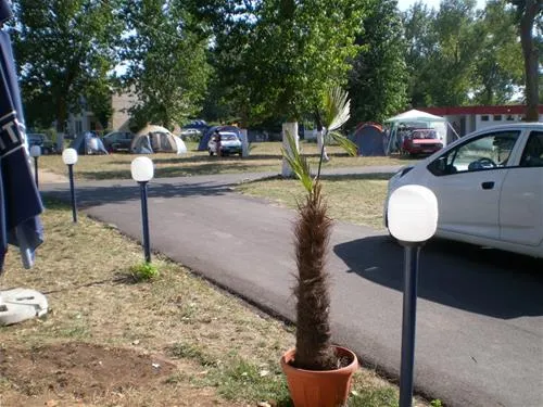 camping-elodie-jupiter-nqmuf