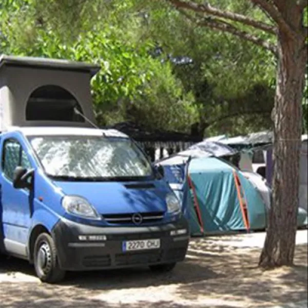 camping-stel-roda-de-bar-4xfuv
