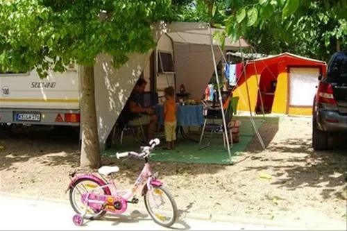 camping-stel-roda-de-bar-qv4uo
