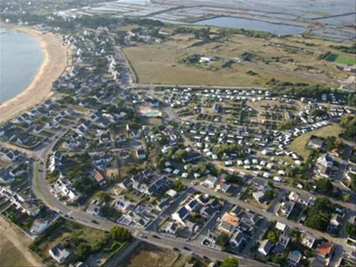 flower-camping-les-paludiers-batz-sur-mer-77z6g
