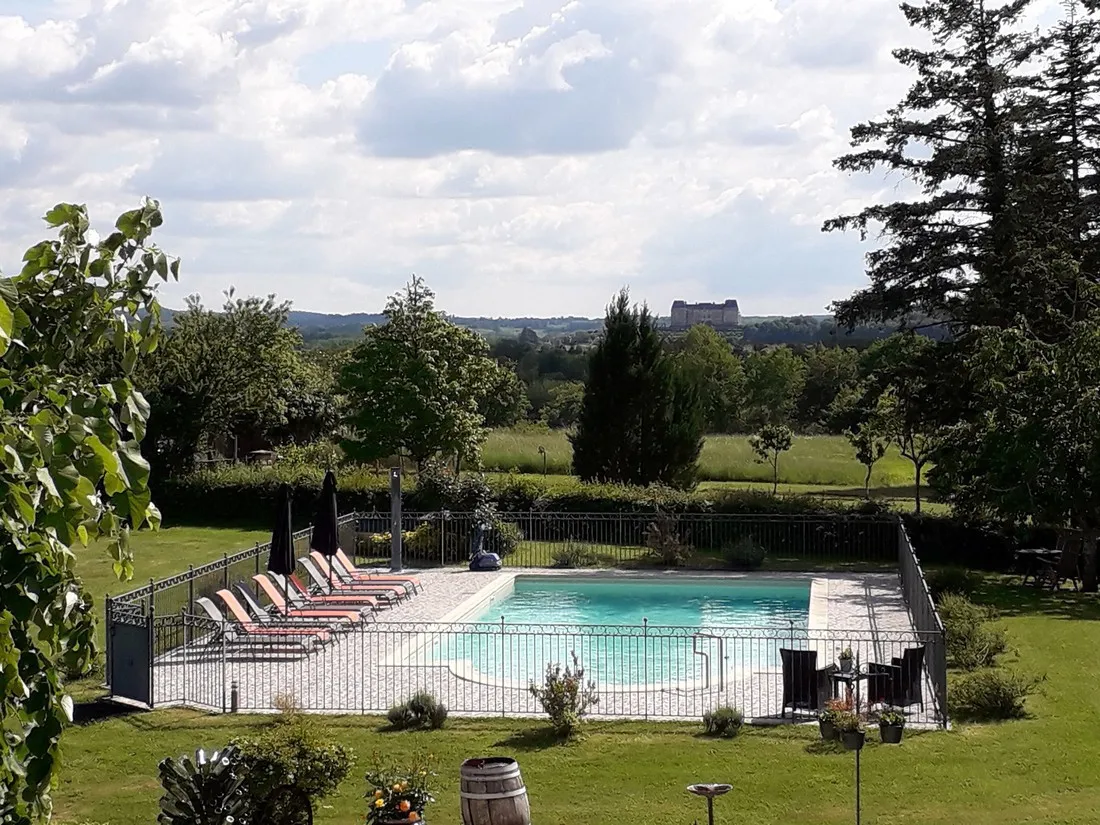gite-la-grenouille-vacances-hautefort-aasqf