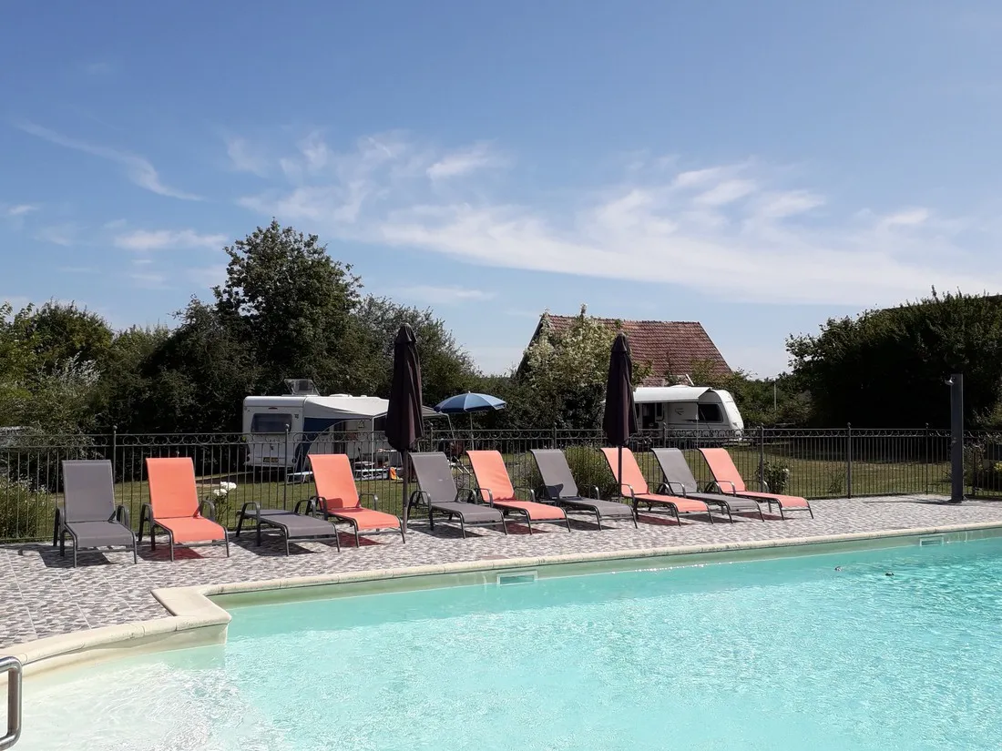 gite-la-grenouille-vacances-hautefort-kezft