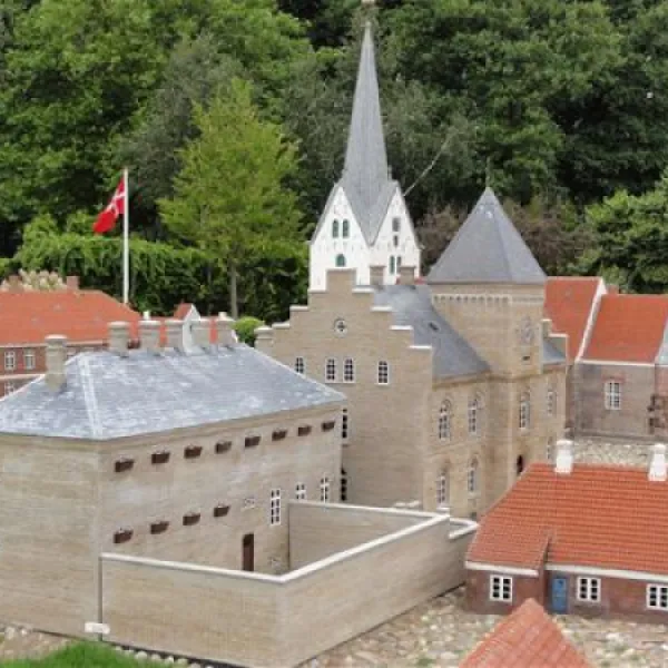 hvidbjerg-strand-feriepark-blvand-4xmuo