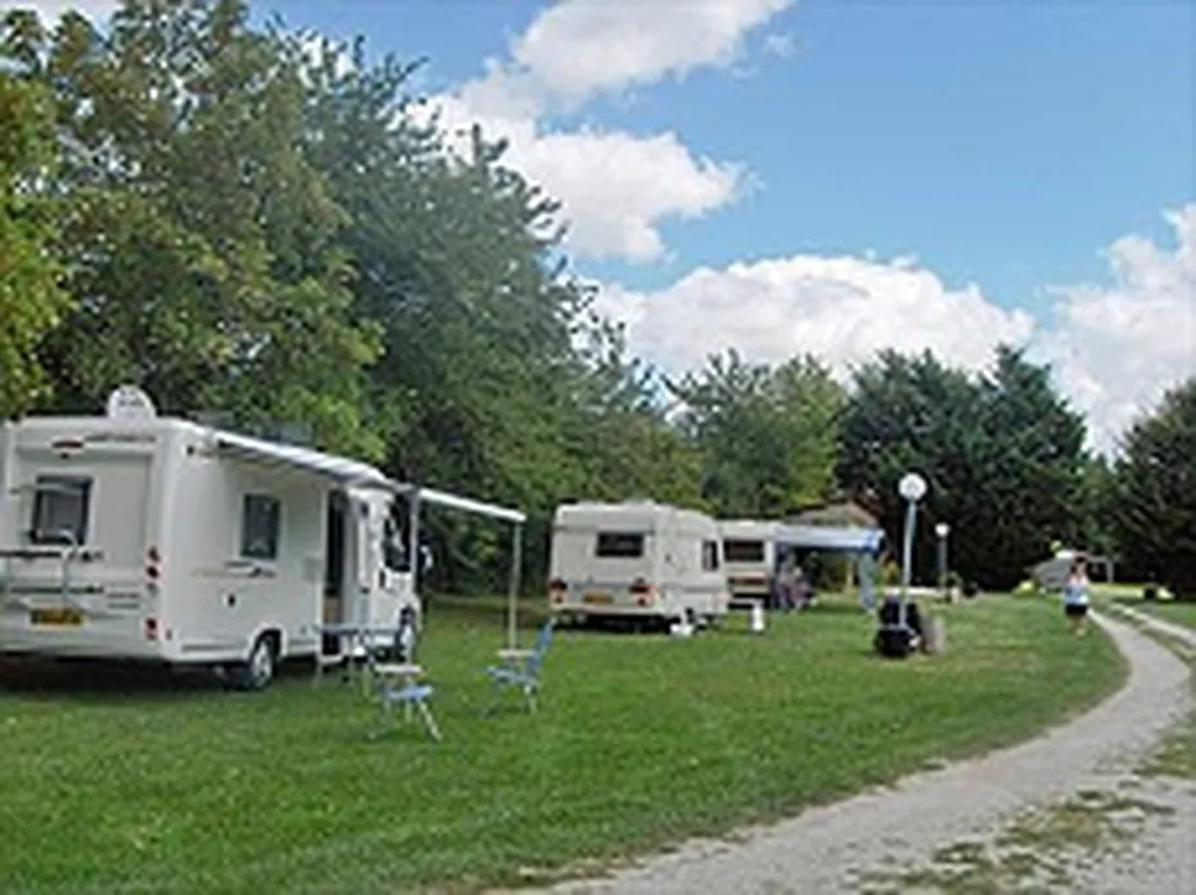 camping-la-barbuise-st-remy-sous-barbuise-4wylh