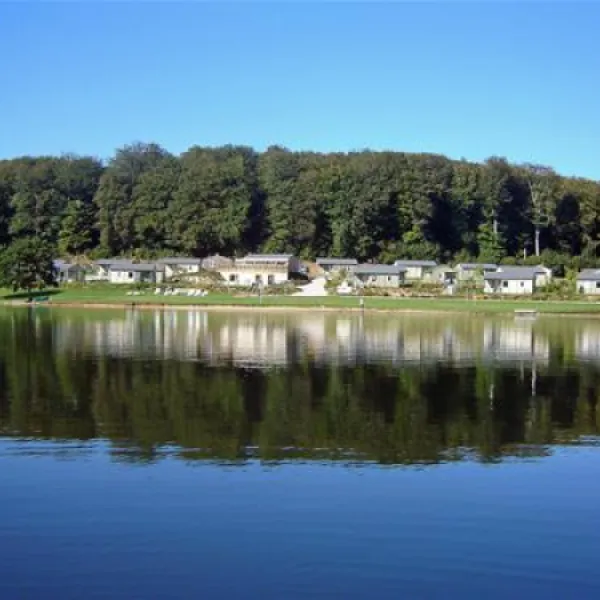 camping-le-hameau-des-lacs-villefranche-de-panat-x8jhb