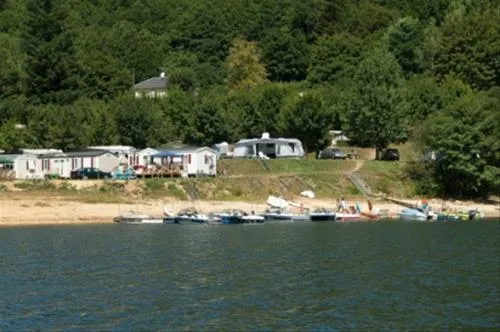 camping-le-rouquie-du-lac-lamontelarie-mo8kg