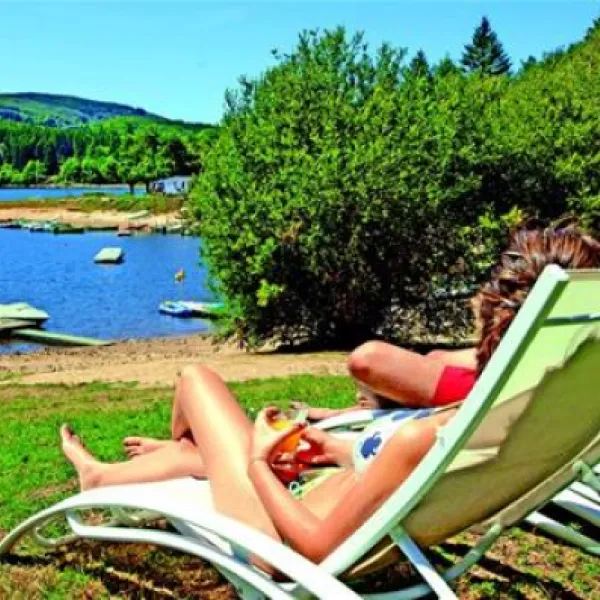 camping-le-rouquie-du-lac-lamontelarie-qfv3p