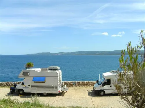camping-sirena-omis-cykev